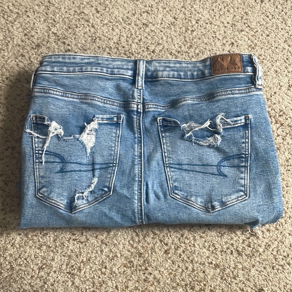COPY - These are high rise, ripped jeans from American Eagle. The color is ligh… - Picture 5 of 6